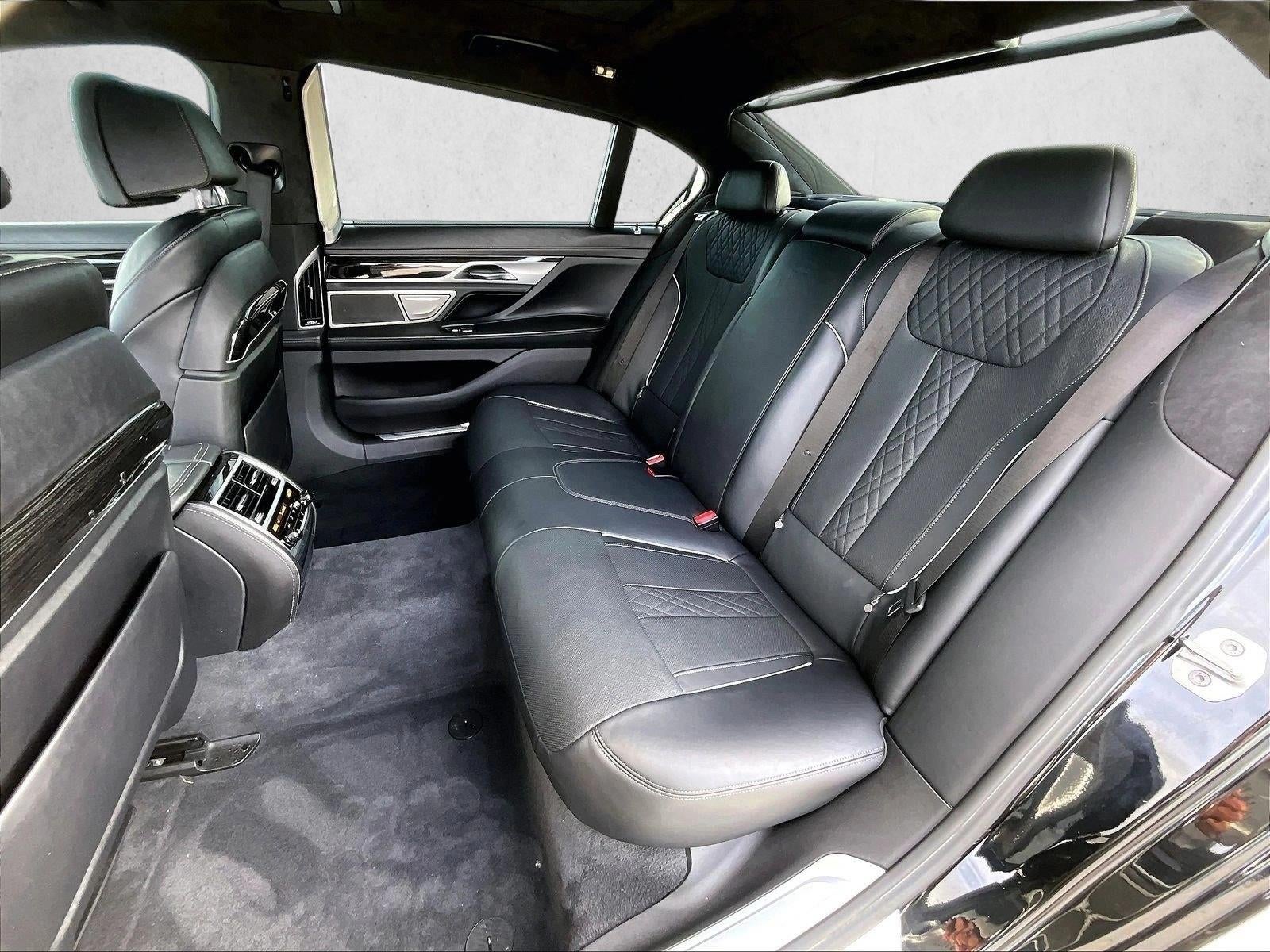 2017 BMW 750i Sedan