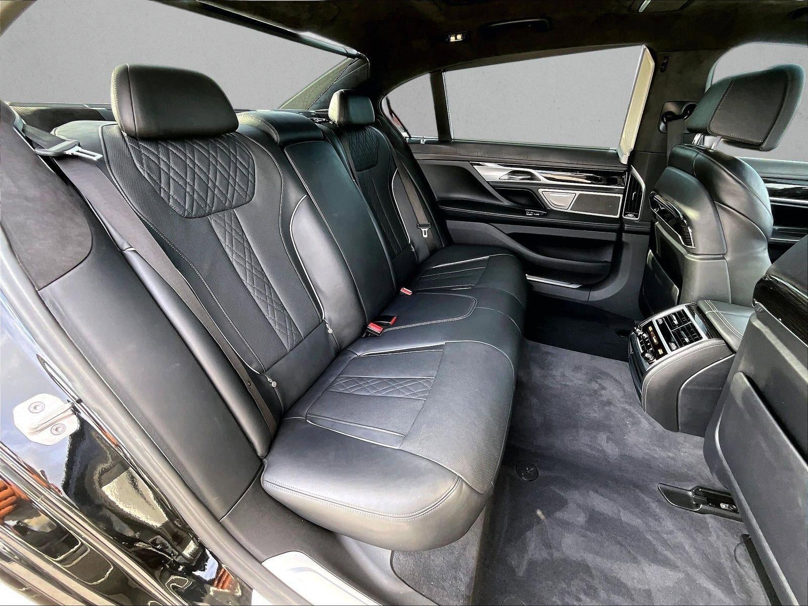 2017 BMW 750i Sedan