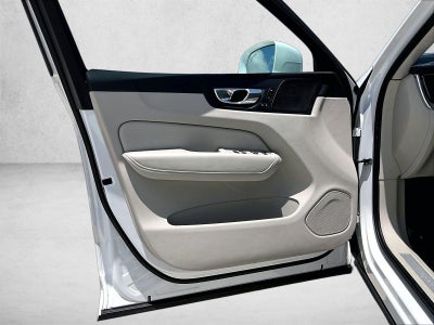 2022 Volvo XC60 B5 FWD Inscription