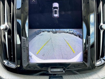2022 Volvo XC60 B5 FWD Inscription