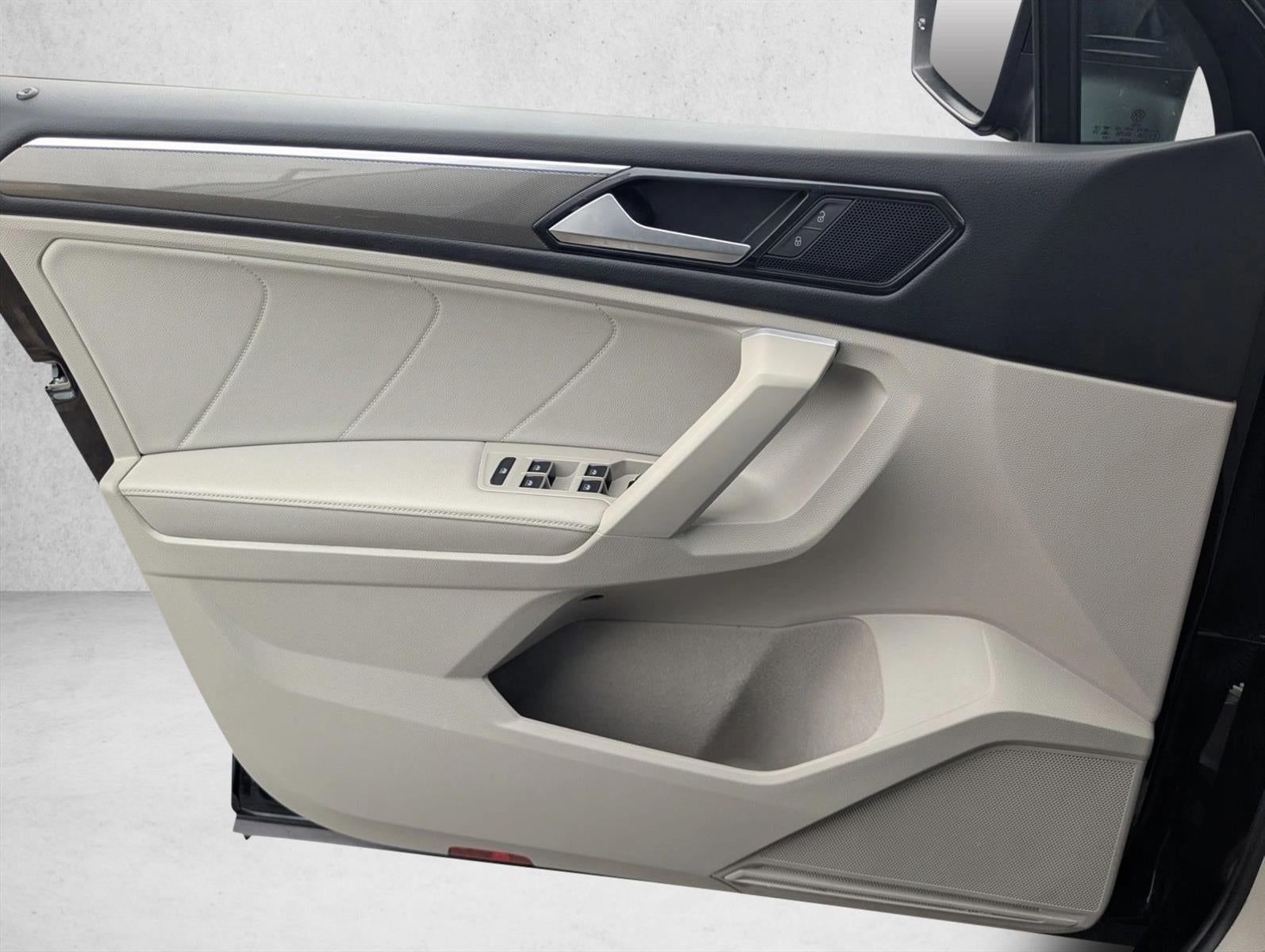 2023 Volkswagen Tiguan 2.0T SE R-Line Black FWD