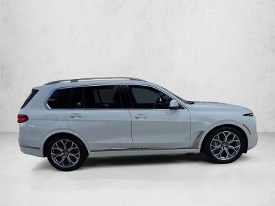 2025 BMW X7 xDrive40i Sports Activity Vehicle