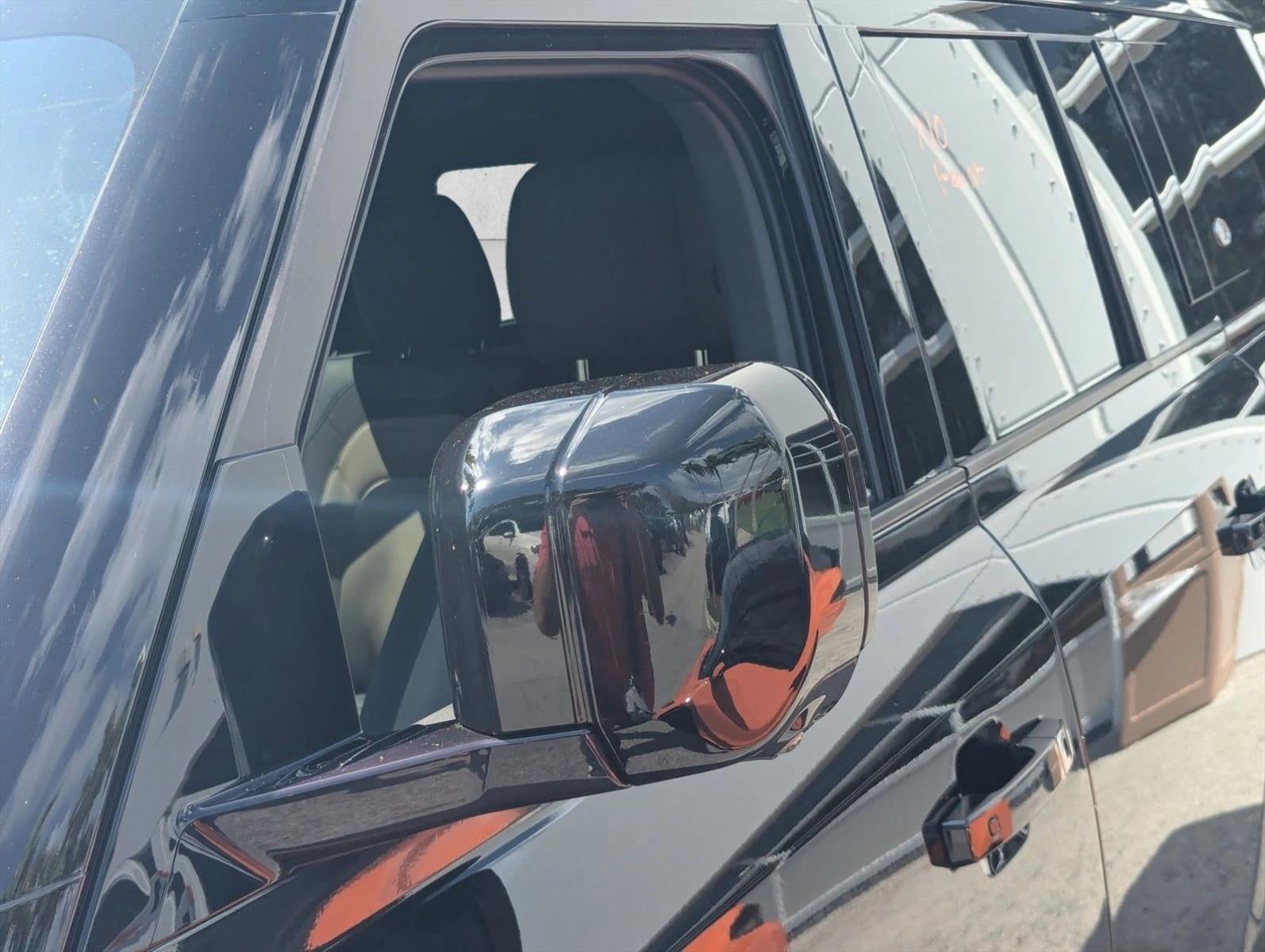 2023 Land Rover Defender 130 X-Dynamic SE AWD