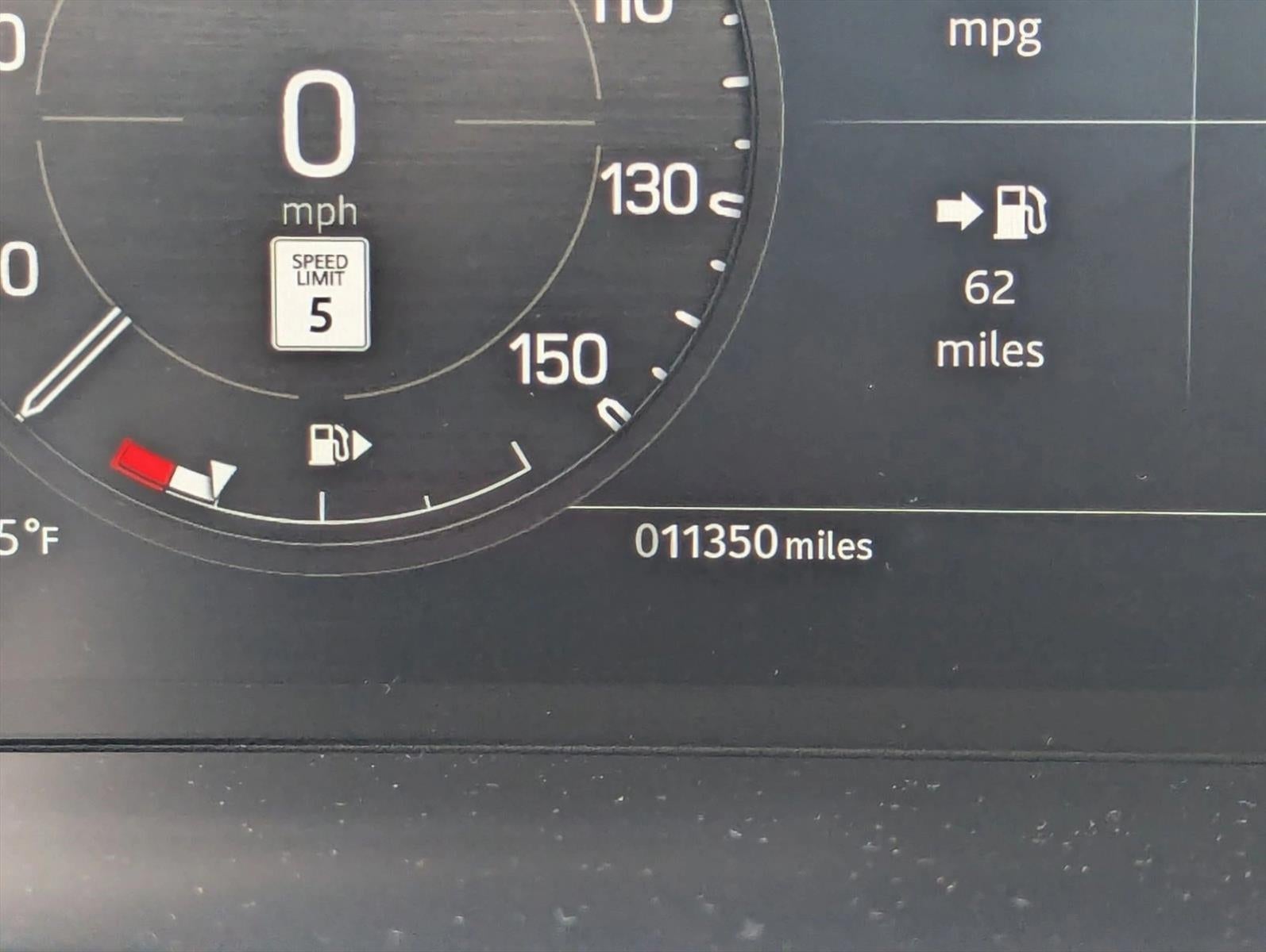 2023 Land Rover Defender 130 X-Dynamic SE AWD