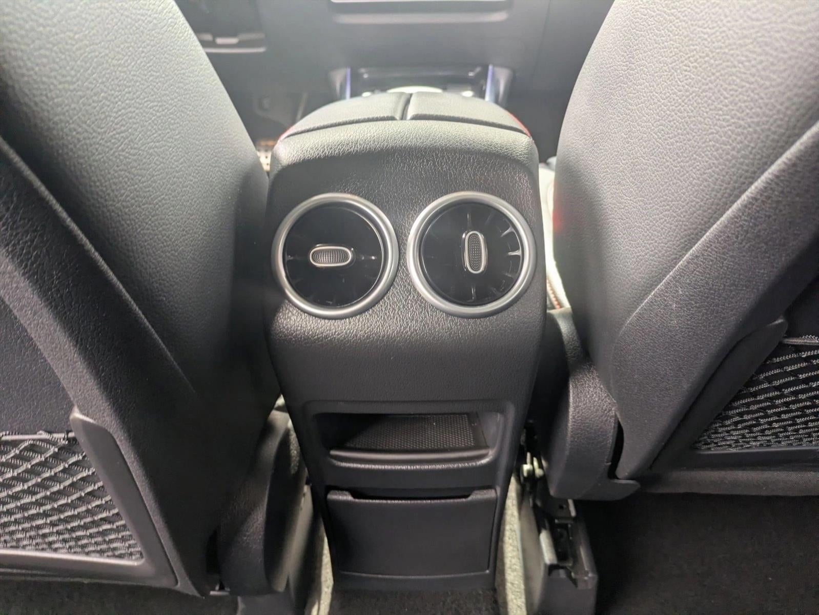 2023 Mercedes-Benz GLB GLB 250 4MATIC® SUV