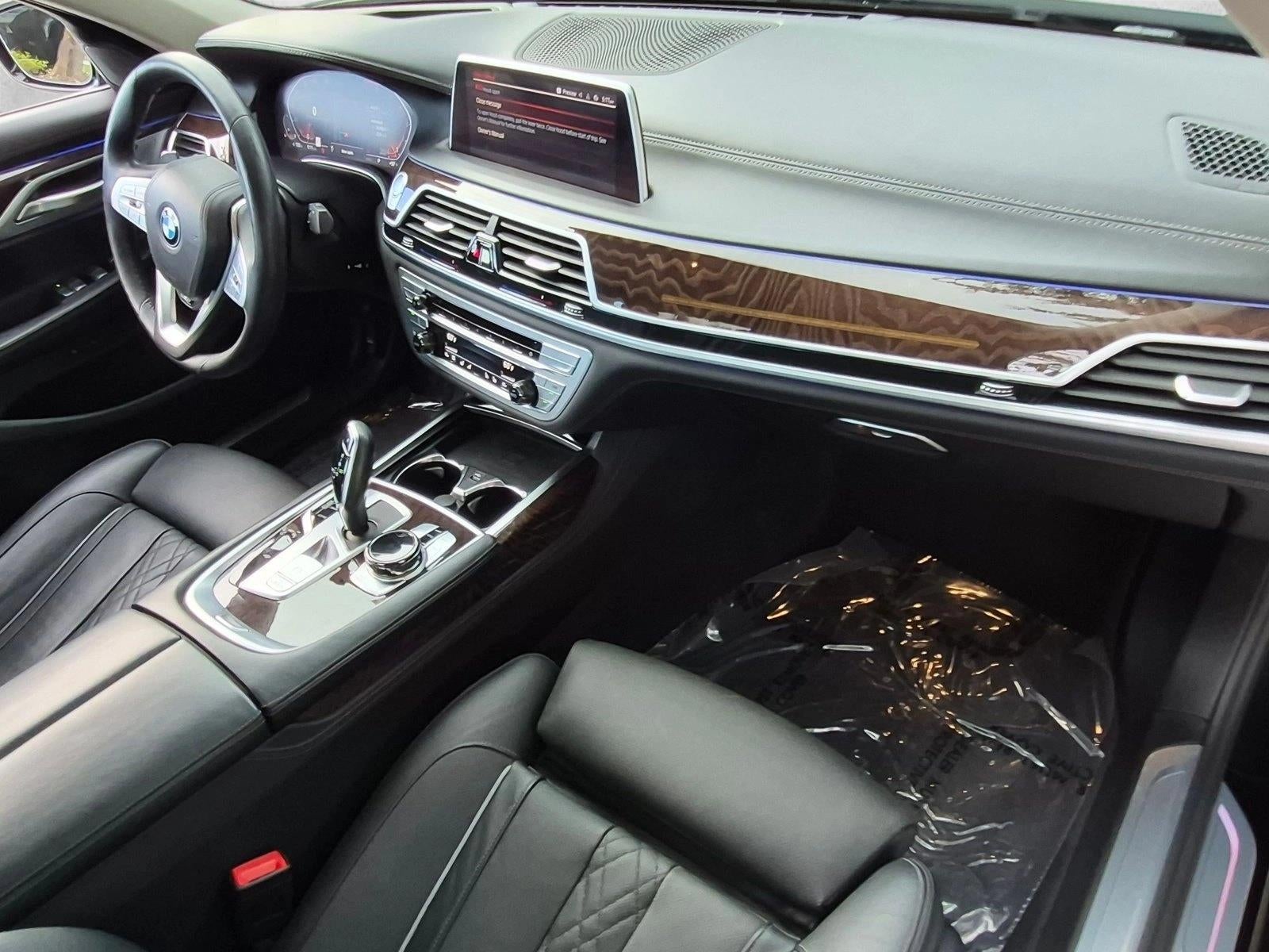 2021 BMW 750i xDrive Sedan