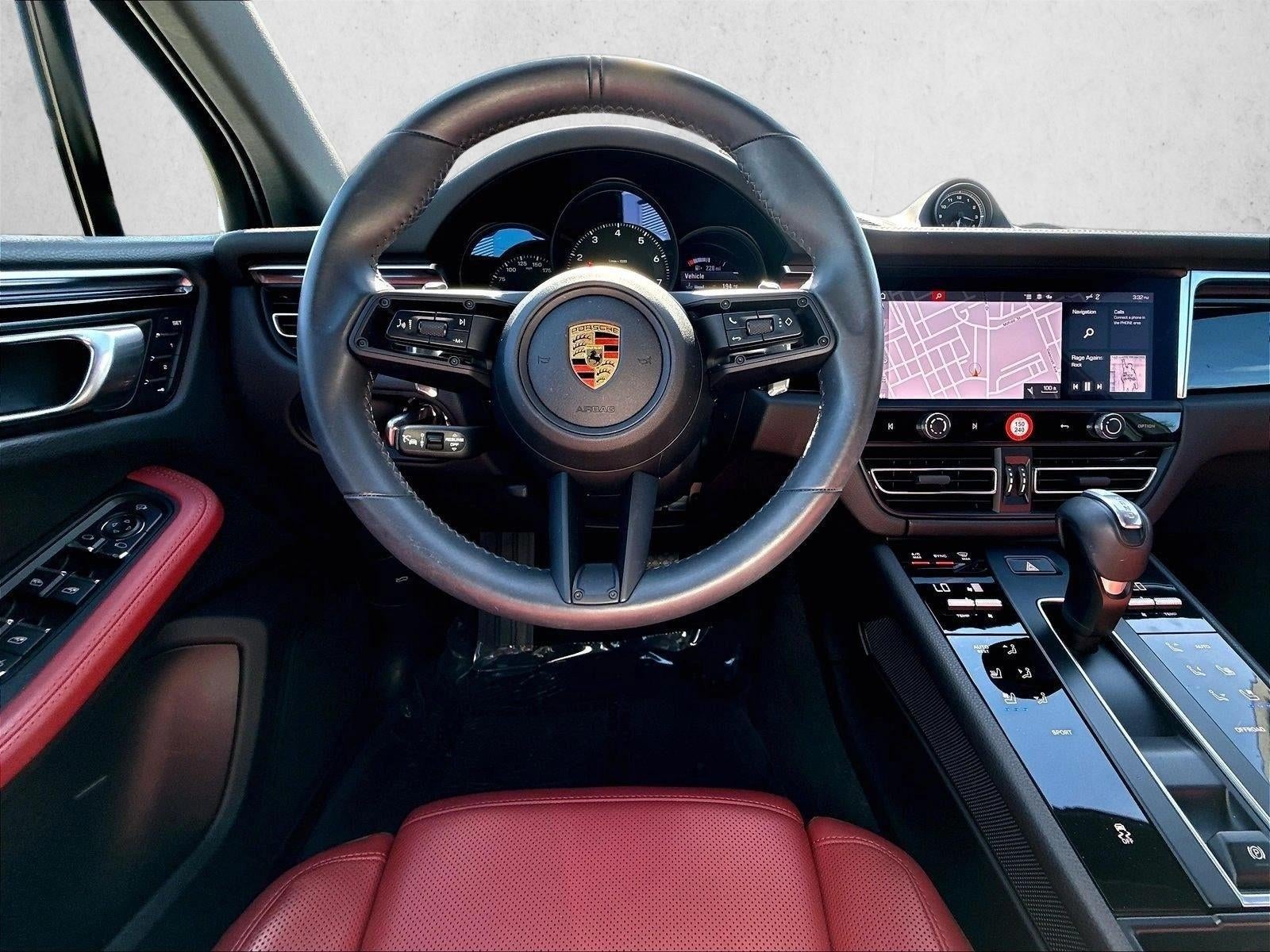 2023 Porsche Macan AWD