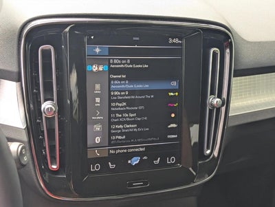 2022 Volvo XC40 T5 AWD Momentum