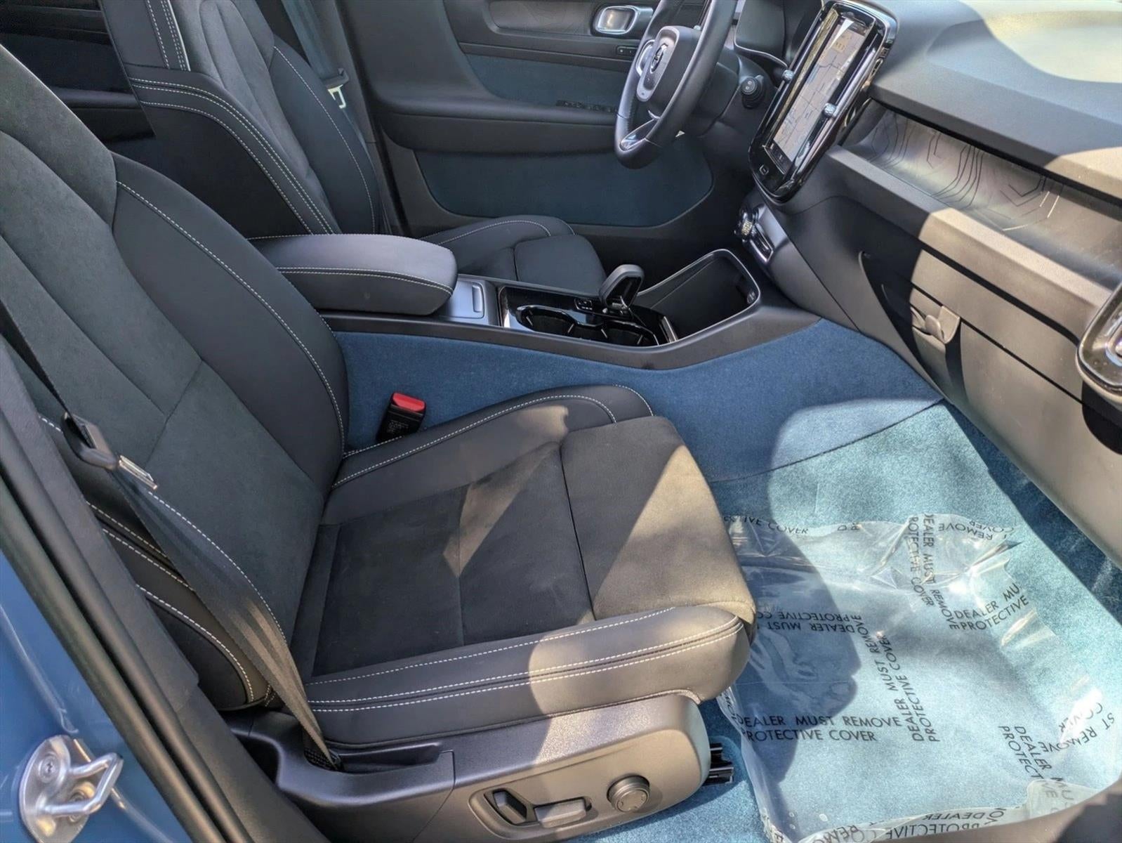 2023 Volvo XC40 Recharge Pure Electric Twin eAWD Plus