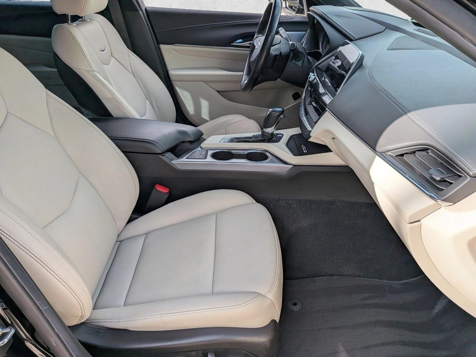 2023 Cadillac CT4 4dr Sdn Premium Luxury