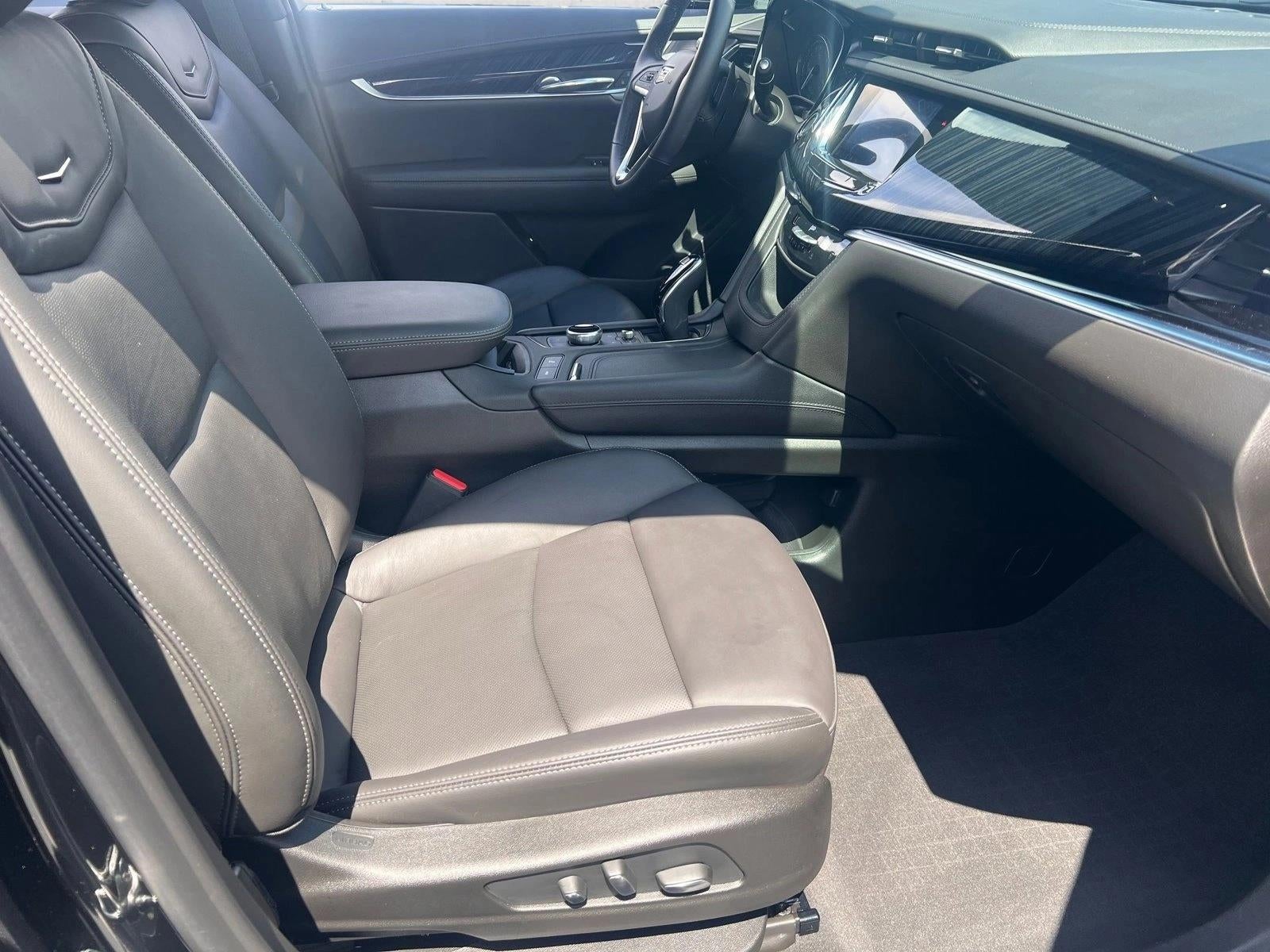 2025 Cadillac XT6 FWD 4dr Premium Luxury