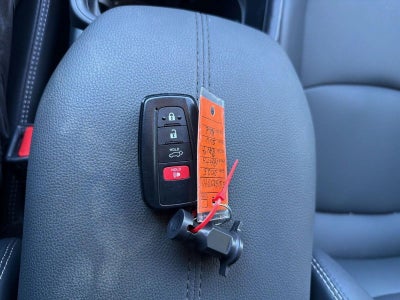 2025 Toyota RAV4 XLE Premium AWD (Natl)