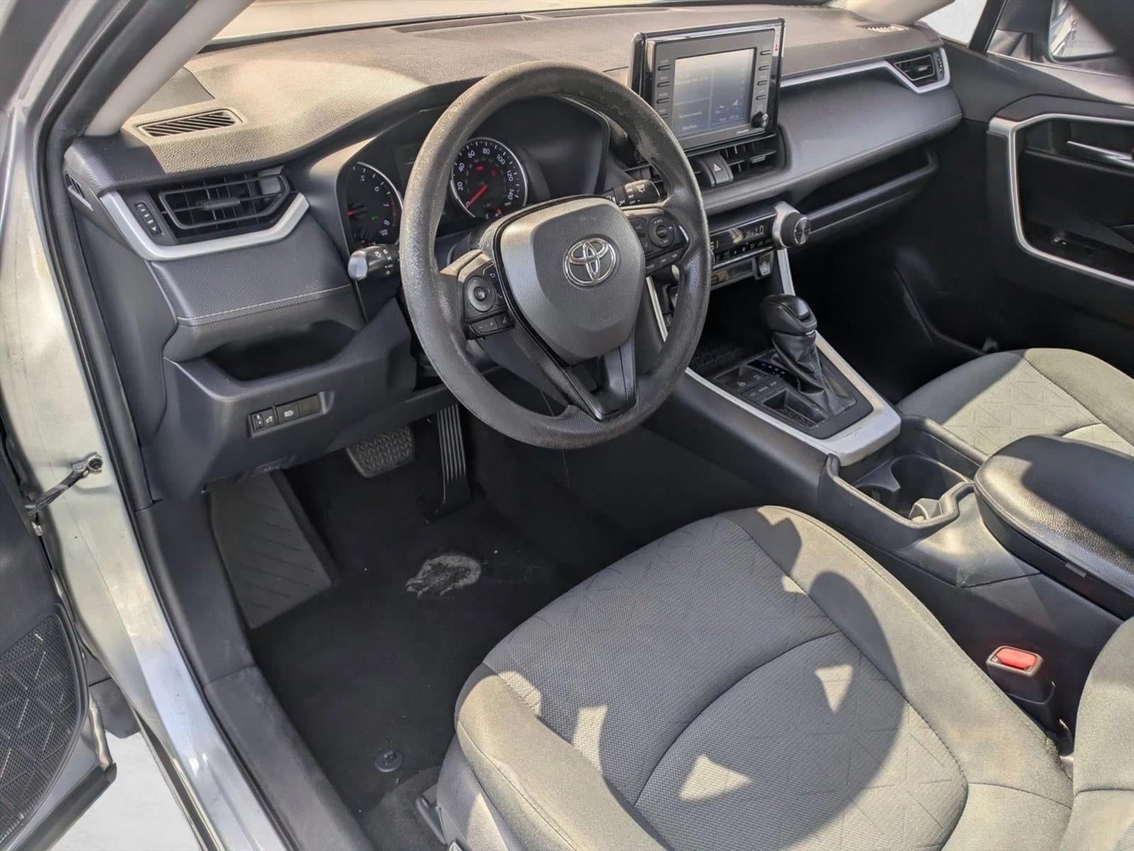 2020 Toyota RAV4 XLE FWD (GS)
