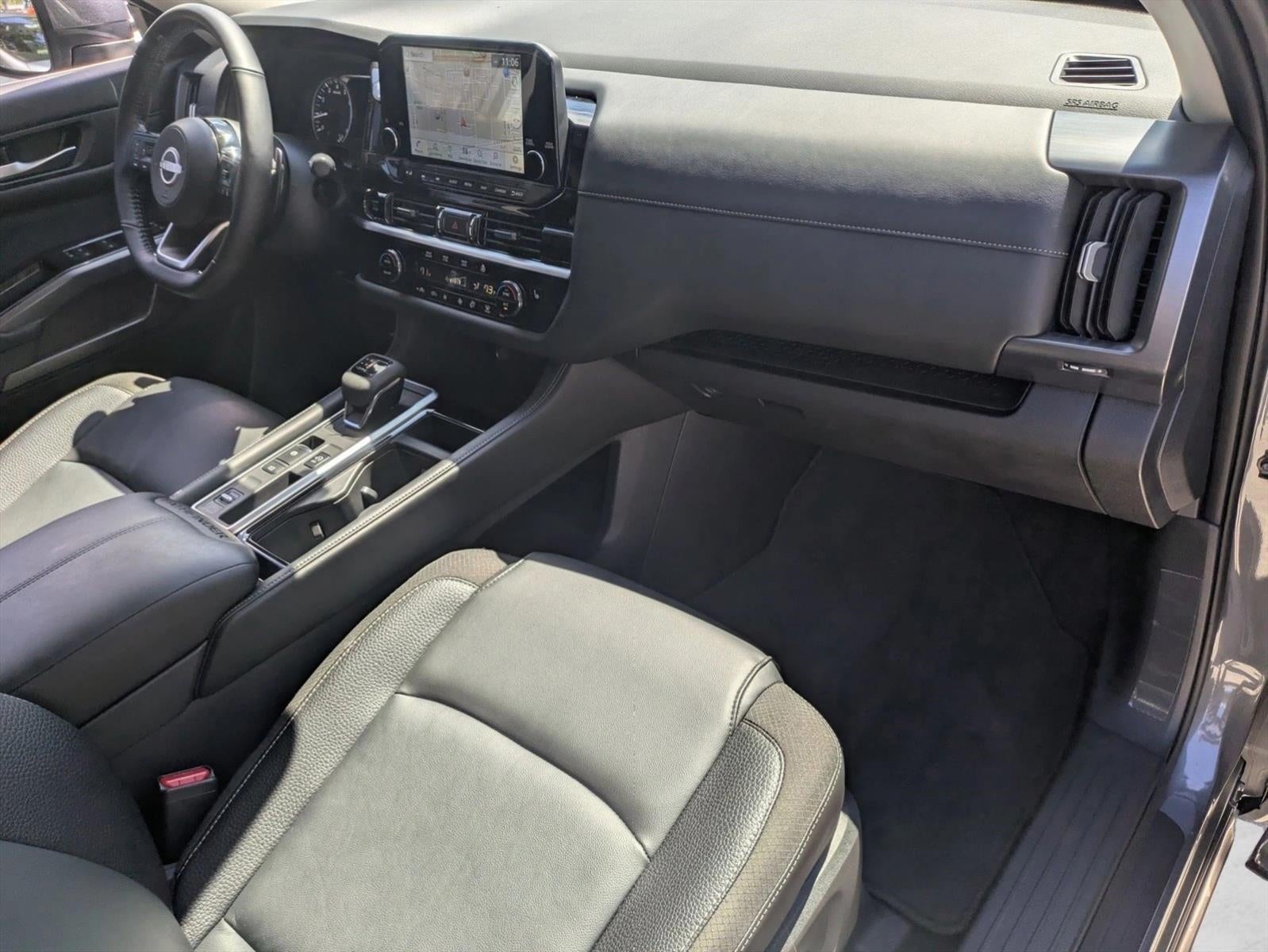 2025 Nissan Pathfinder SL 2WD