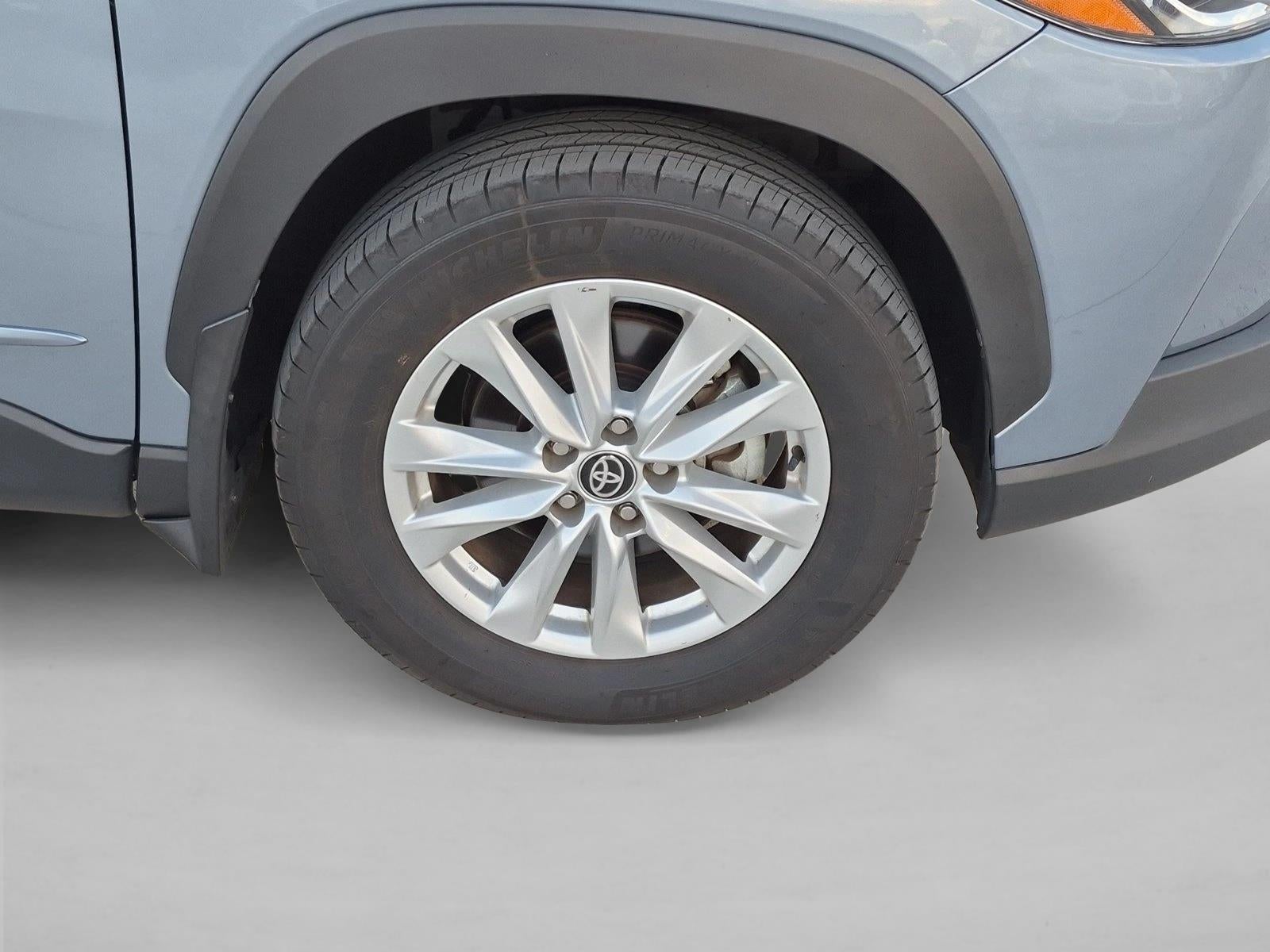 2024 Toyota Corolla Cross LE 4WD (Natl)
