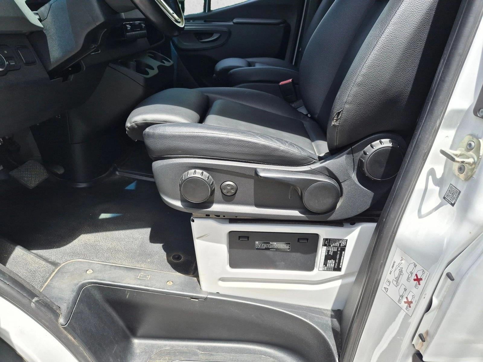 2022 Mercedes-Benz Sprinter Cargo Van 2500 Standard Roof V6 144" 4WD