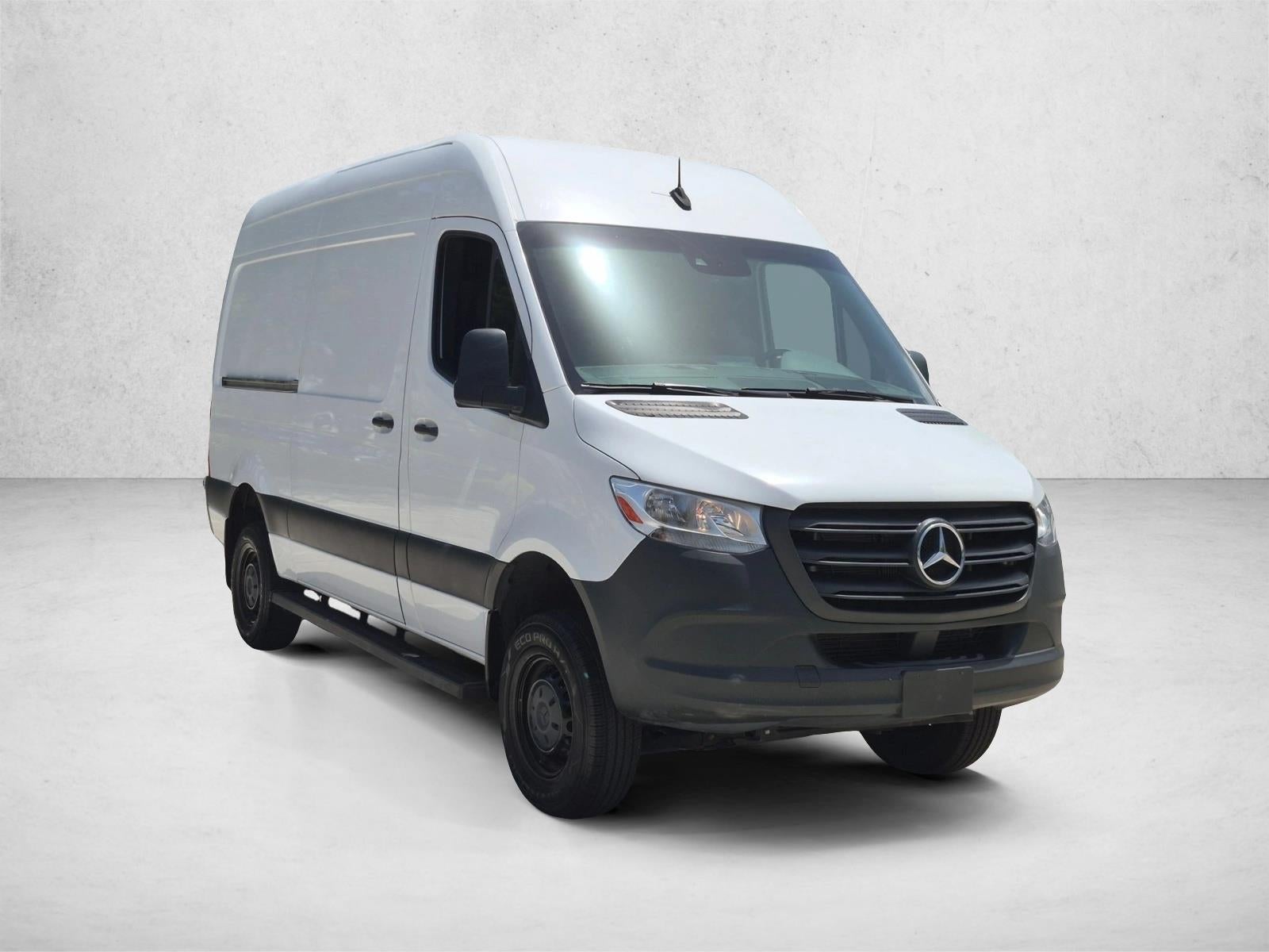 2022 Mercedes-Benz Sprinter Cargo Van 2500 Standard Roof V6 144" 4WD