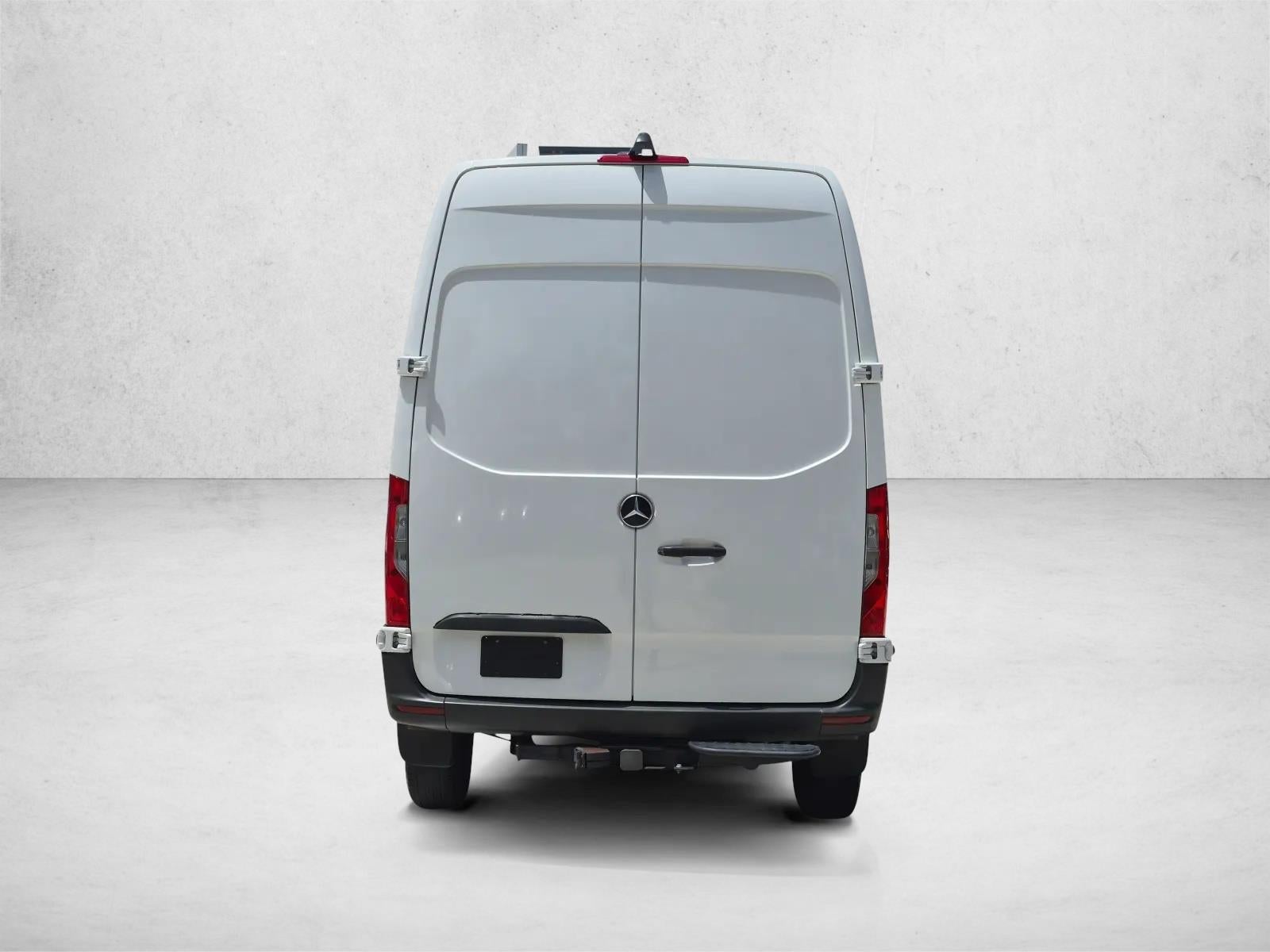 2022 Mercedes-Benz Sprinter Cargo Van 2500 Standard Roof V6 144" 4WD