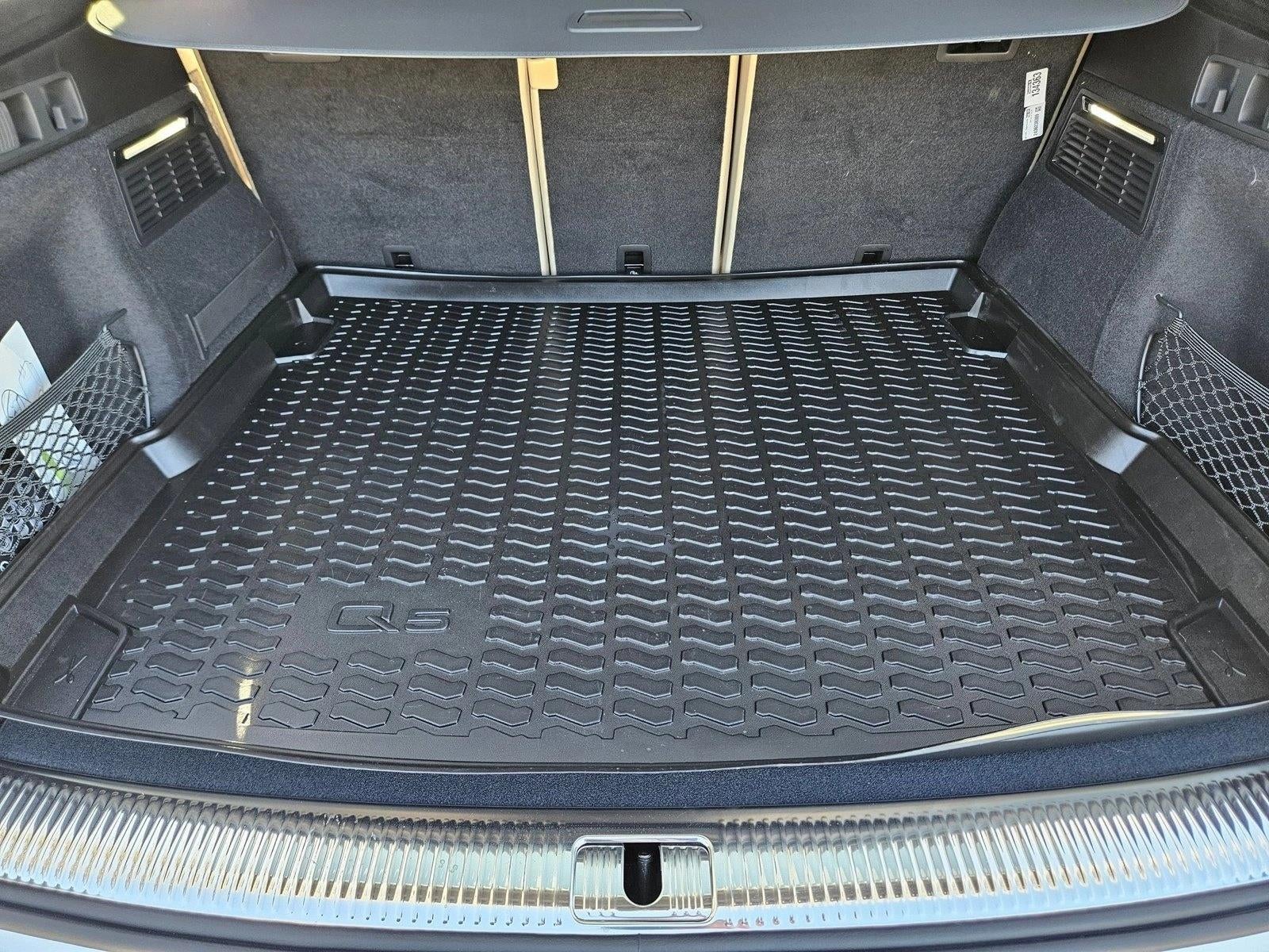 2025 Audi Q5 S line Premium Plus 55 TFSI e quattro