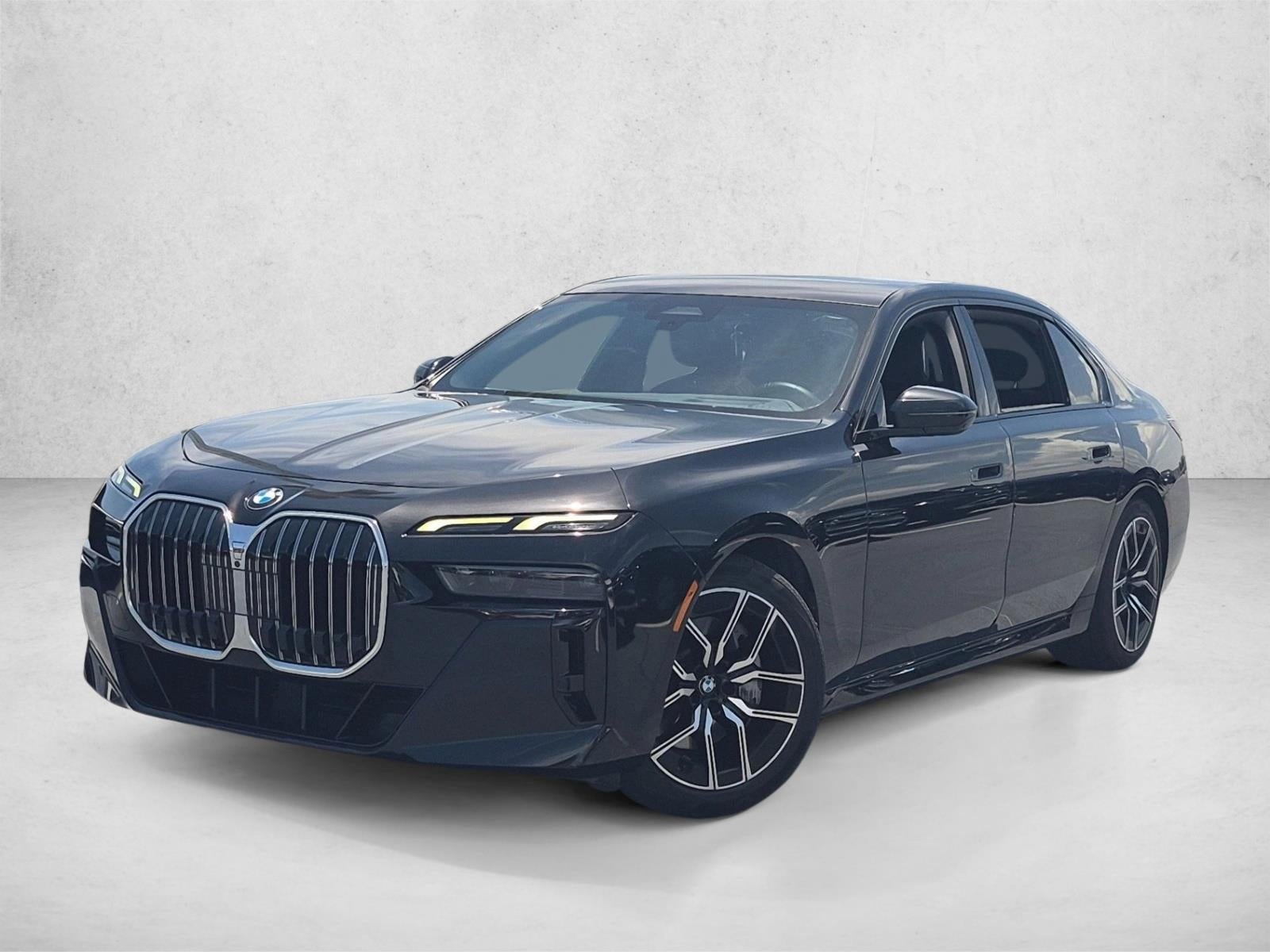 2023 BMW 740i Sedan