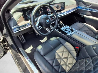 2023 BMW 740i Sedan
