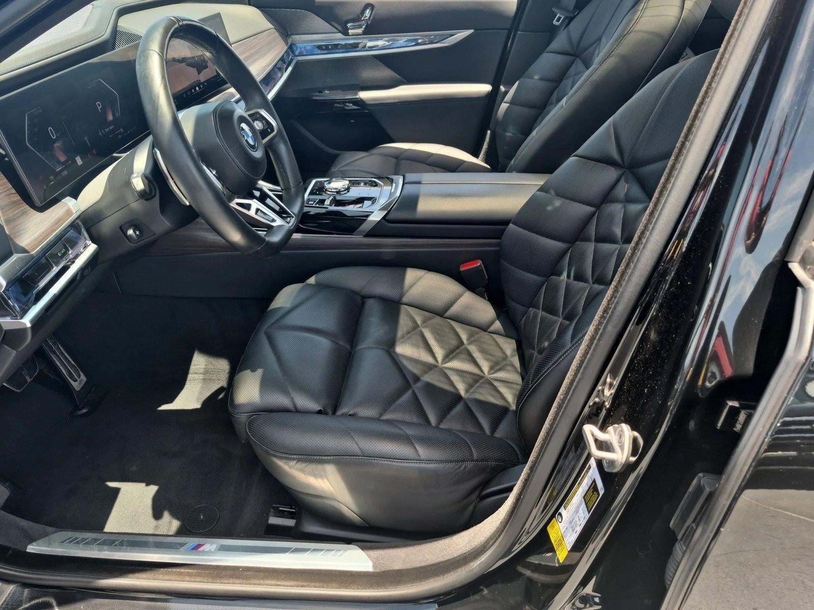 2023 BMW 740i Sedan