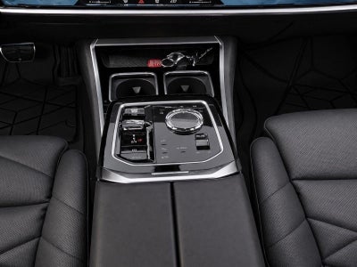 2023 BMW 740i Sedan