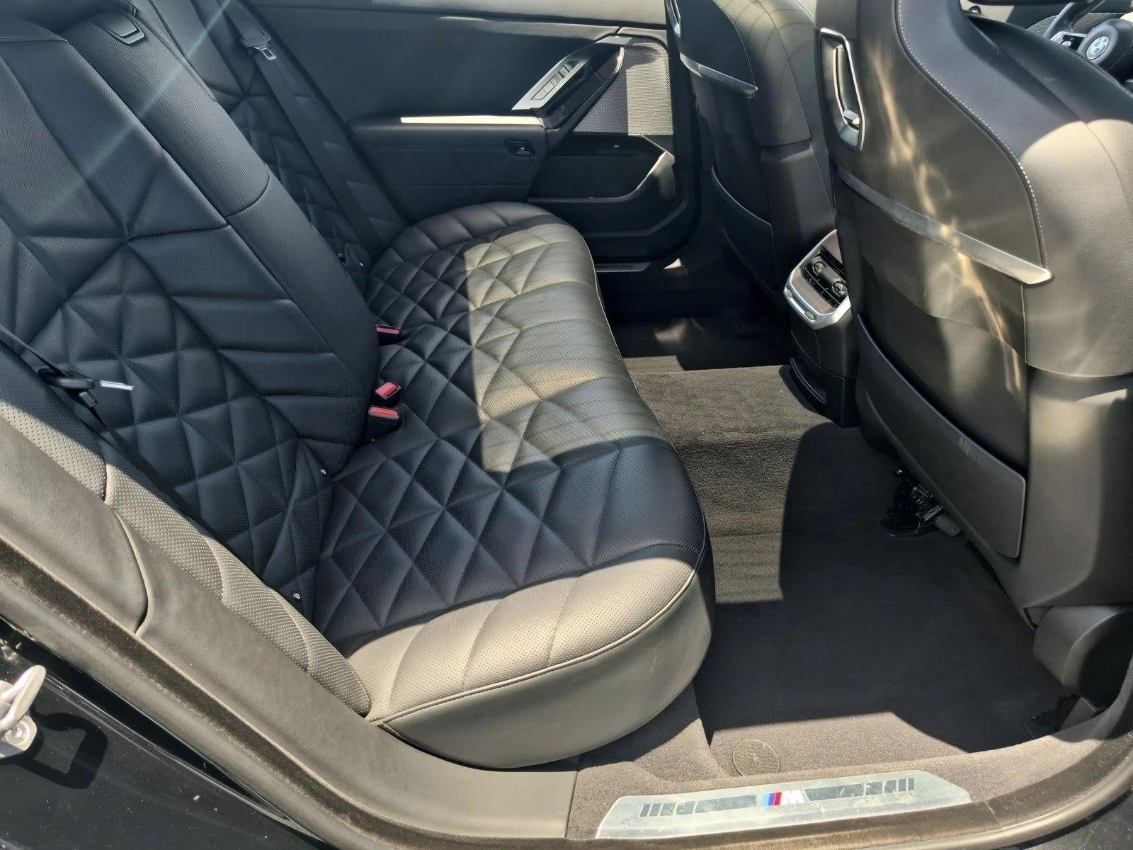 2023 BMW 740i Sedan
