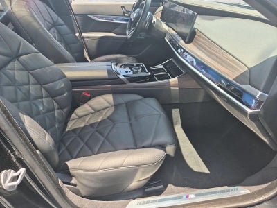 2023 BMW 740i Sedan