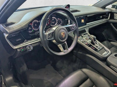 2017 Porsche Panamera RWD