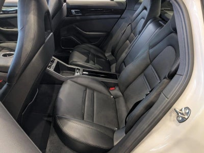 2017 Porsche Panamera RWD