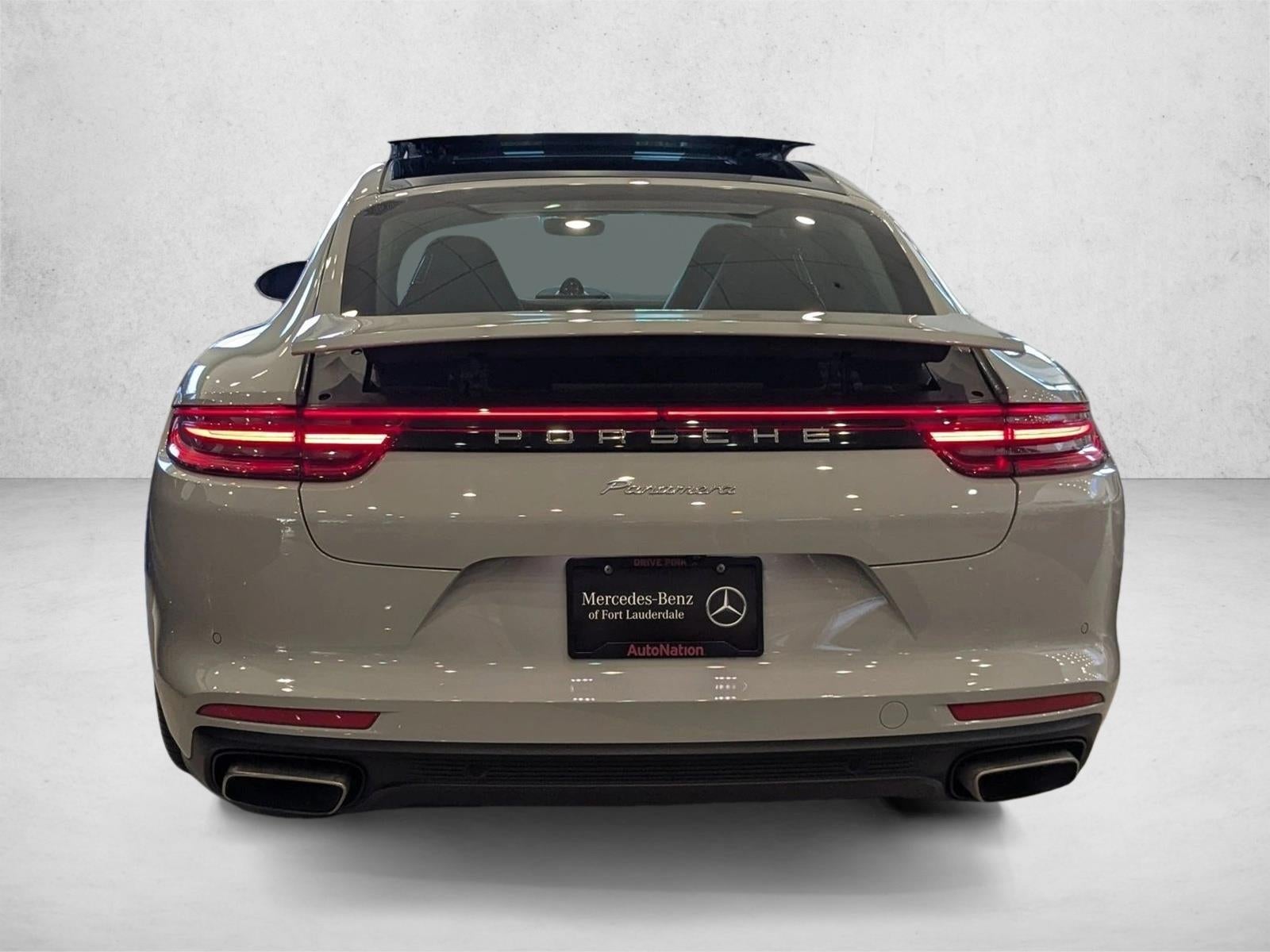 2017 Porsche Panamera RWD