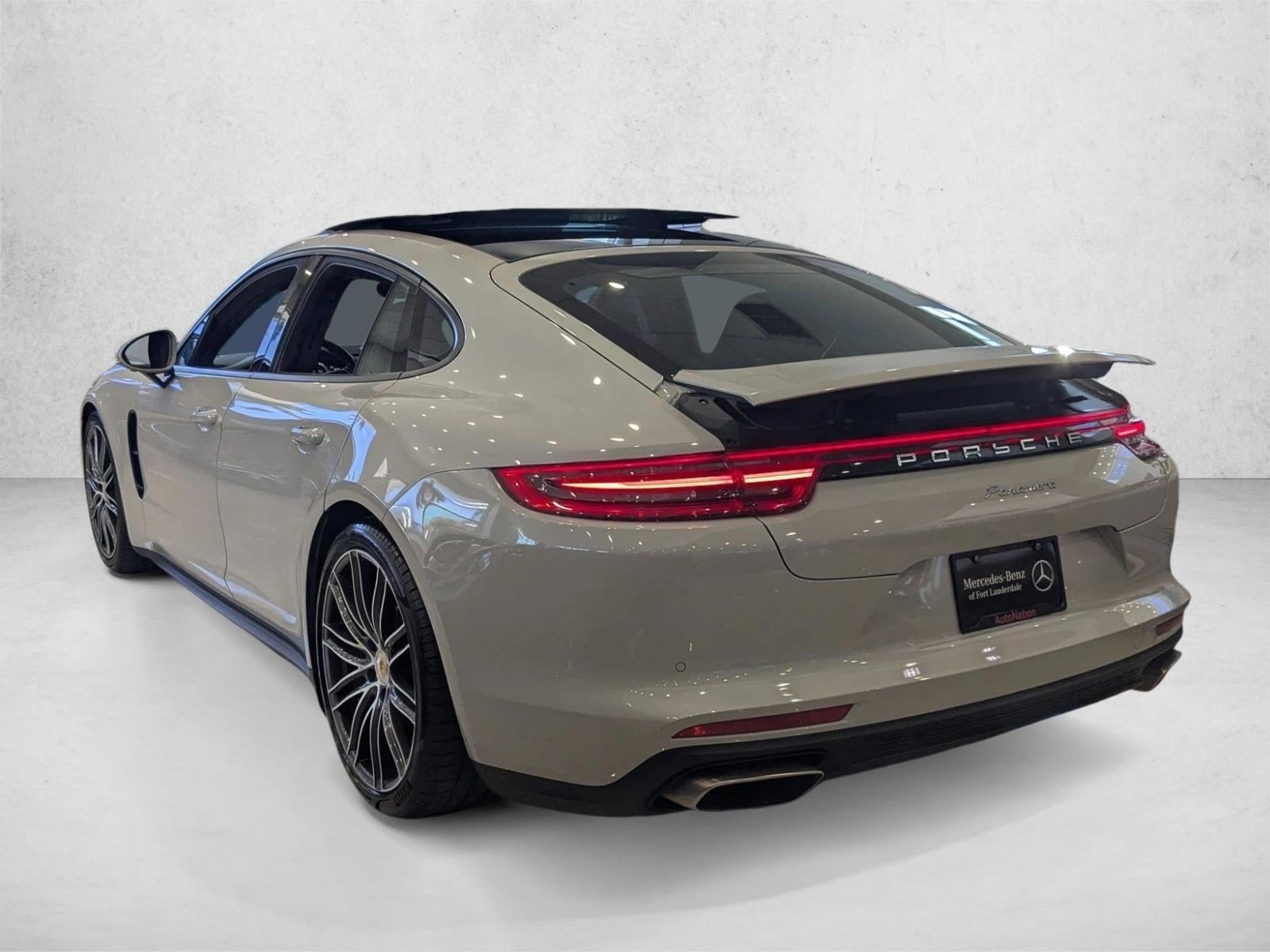 2017 Porsche Panamera RWD