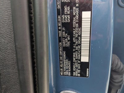 2023 Volvo XC40 B4 FWD Plus Dark Theme