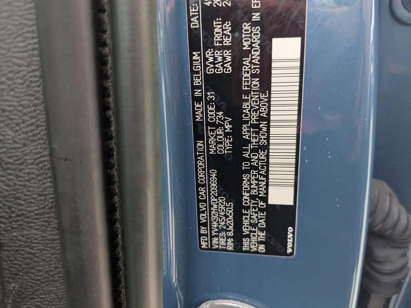 2023 Volvo XC40 B4 FWD Plus Dark Theme