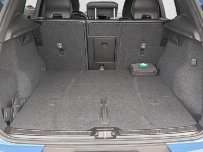 2023 Volvo XC40 B4 FWD Plus Dark Theme