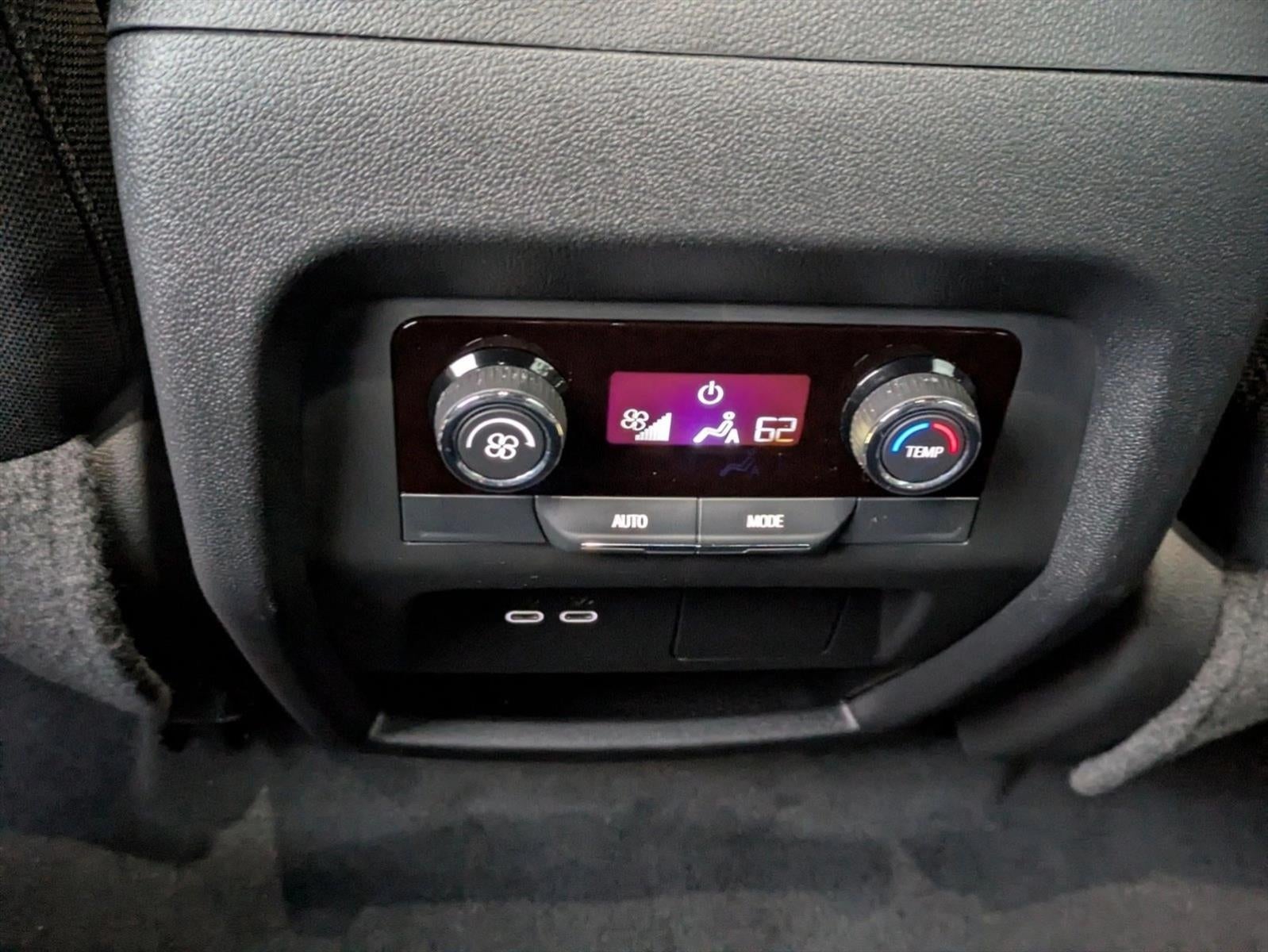 2024 Chevrolet Traverse LS w/1LS