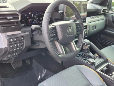 2026 Toyota Tacoma 4WD 4WD Trailhunter Hybrid Double Cab 6' Bed AT (Natl)