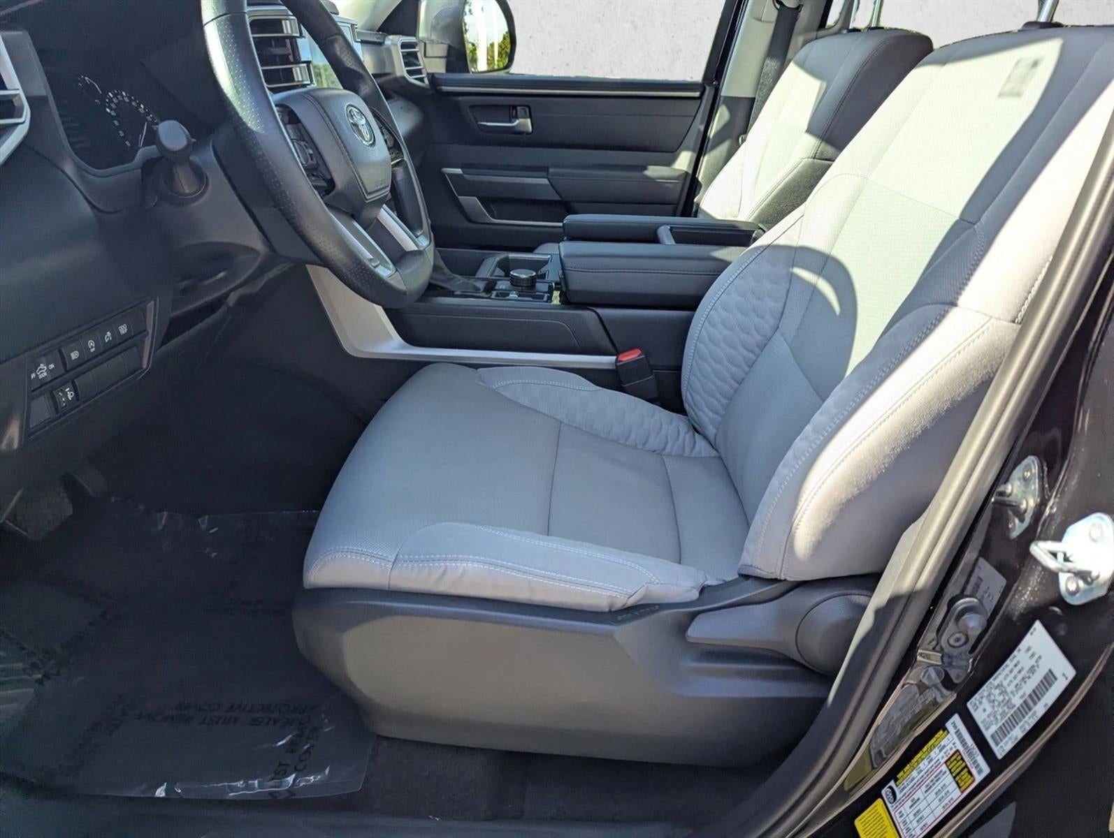 2024 Toyota Tundra 4WD 4WD SR5 CrewMax 5.5' Bed (SE)