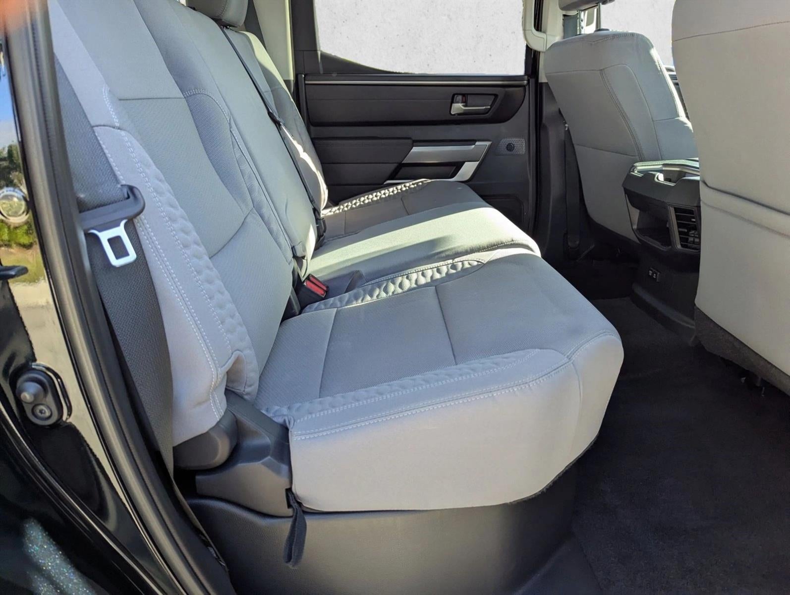 2024 Toyota Tundra 4WD 4WD SR5 CrewMax 5.5' Bed (SE)