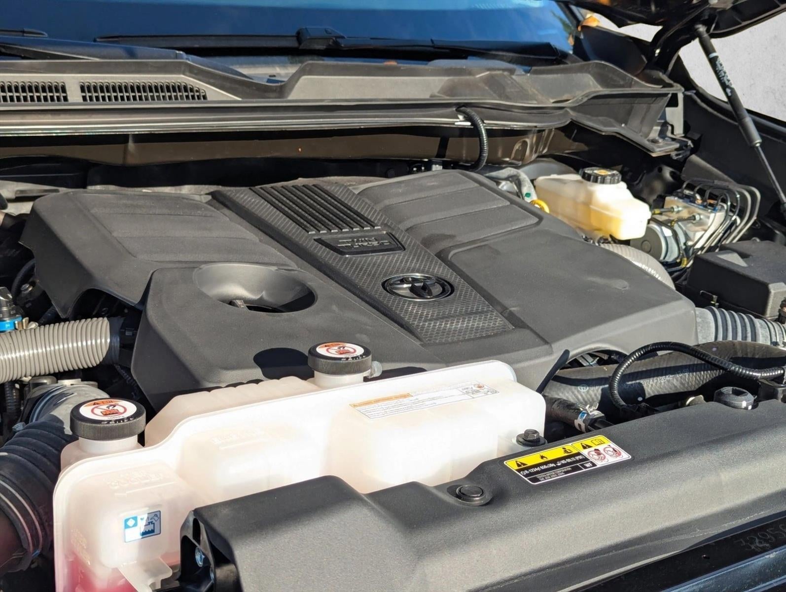 2024 Toyota Tundra 4WD 4WD SR5 CrewMax 5.5' Bed (SE)