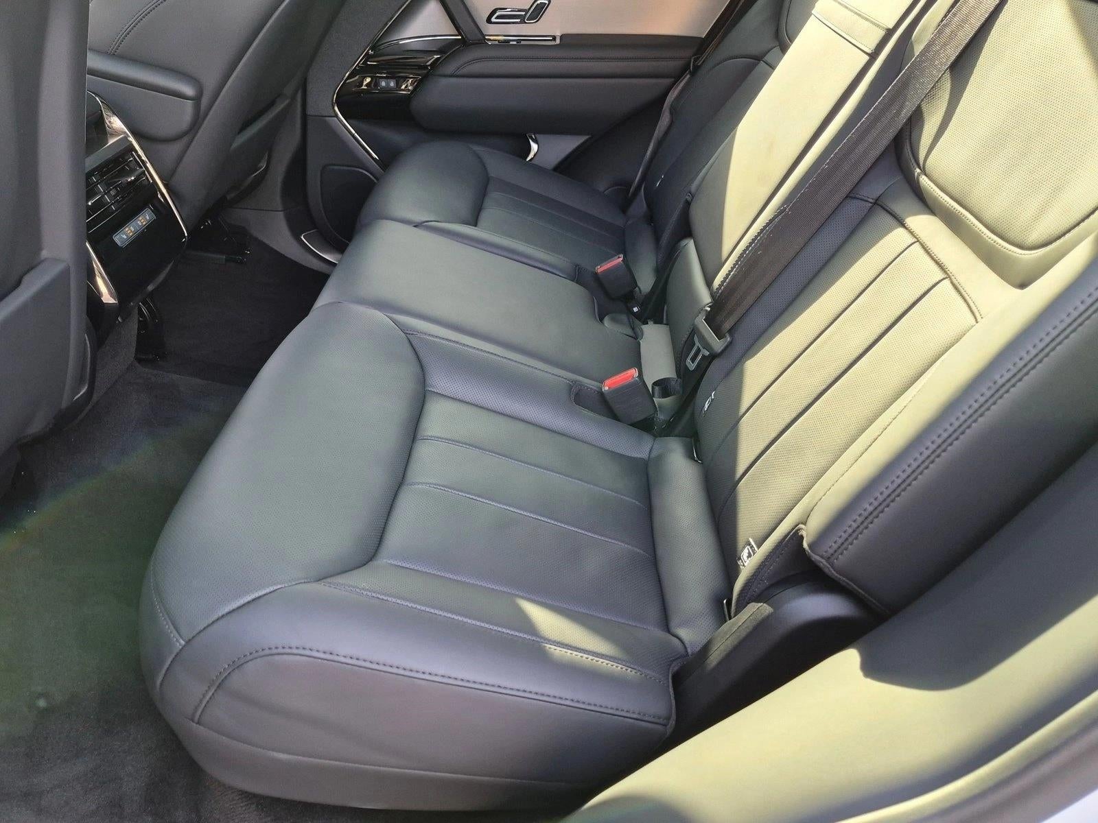 2024 Land Rover Range Rover Sport P360 SE