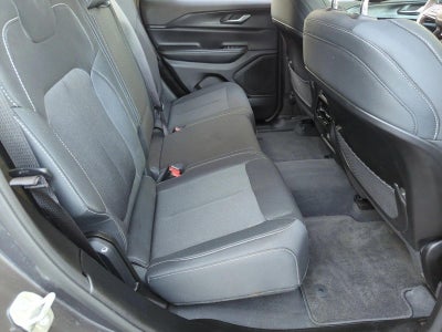 2023 Jeep Grand Cherokee Laredo 4x2