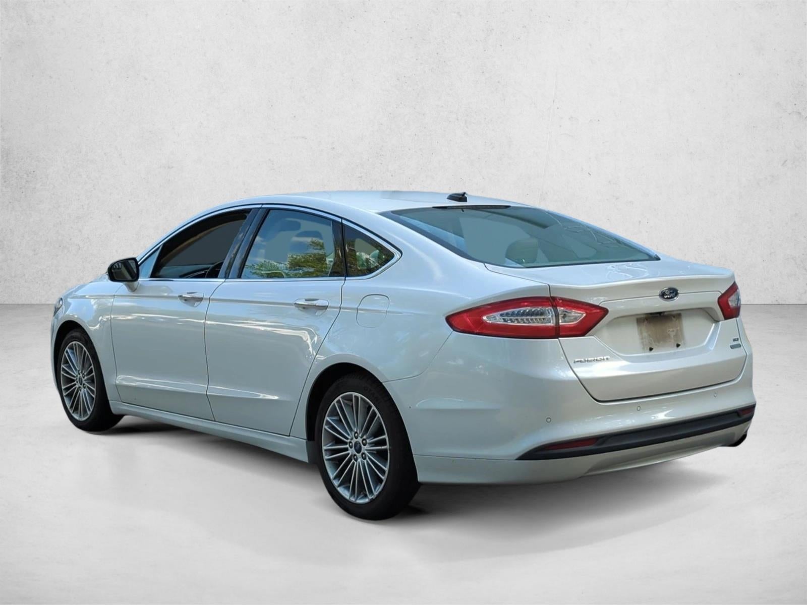 2015 Ford Fusion 4dr Sdn SE FWD