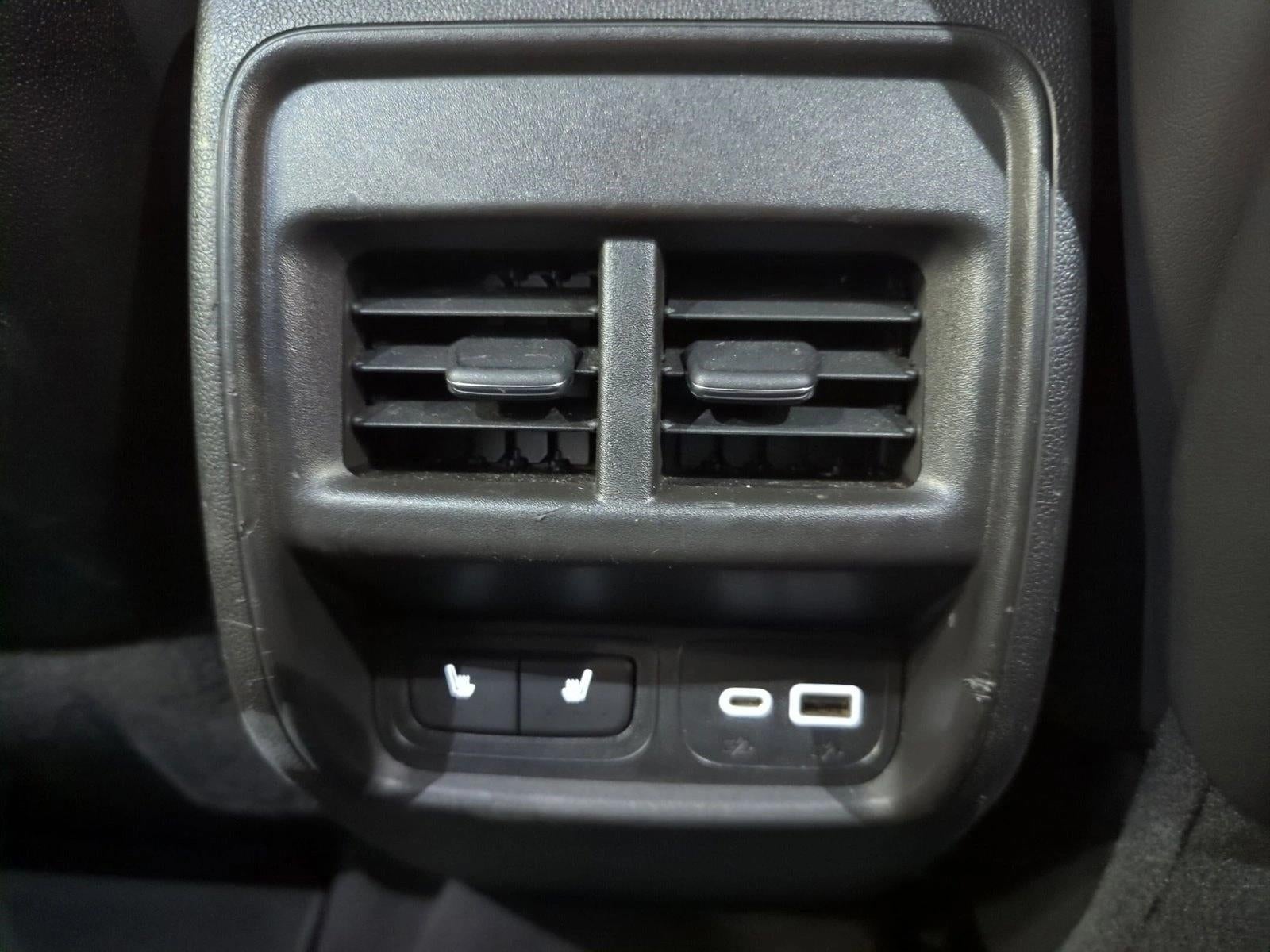 2023 Cadillac XT4 AWD 4dr Premium Luxury