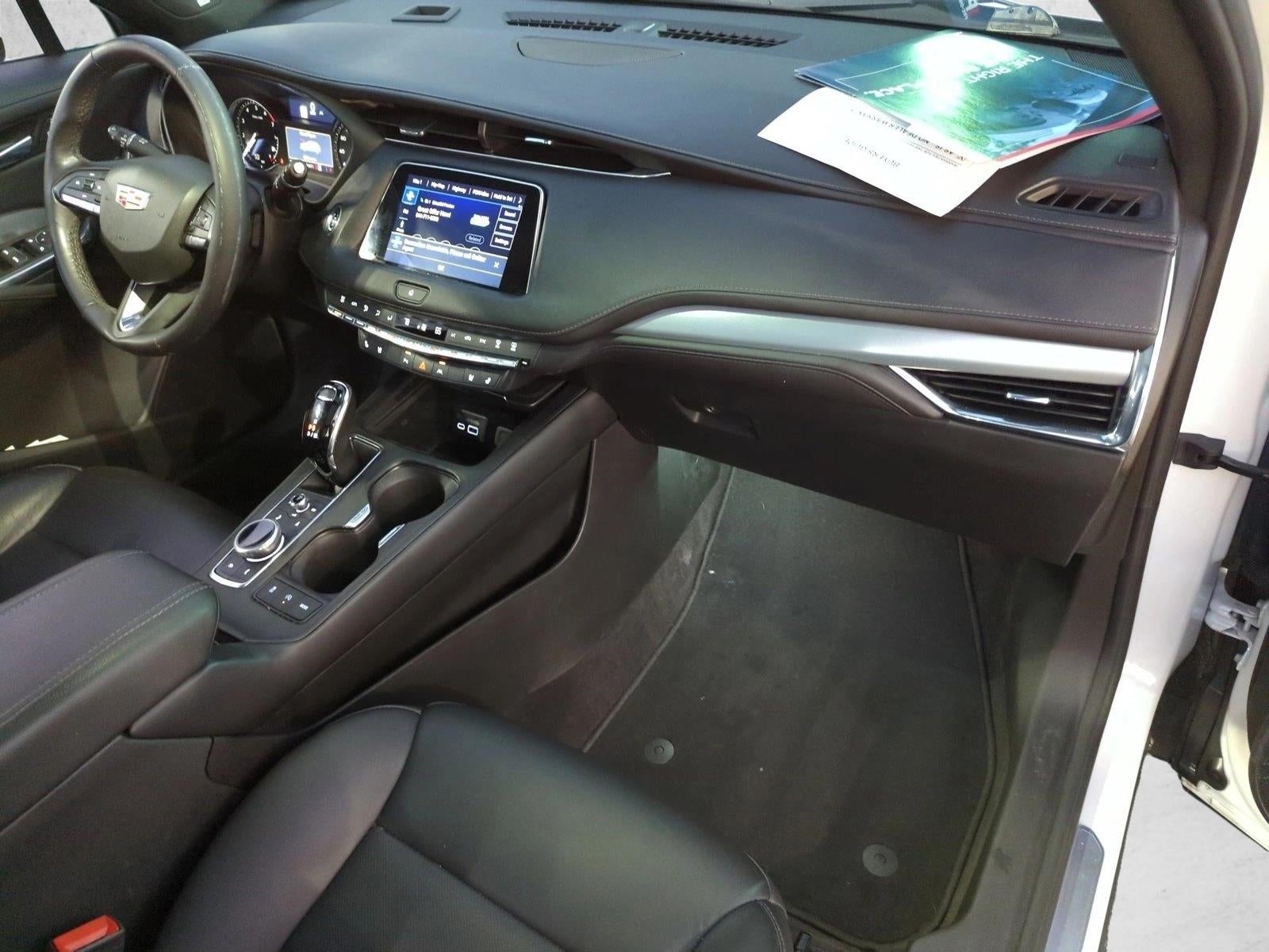 2023 Cadillac XT4 AWD 4dr Premium Luxury