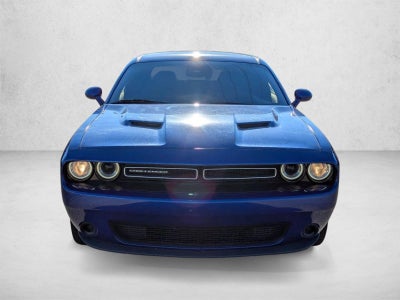 2018 Dodge Challenger SXT RWD