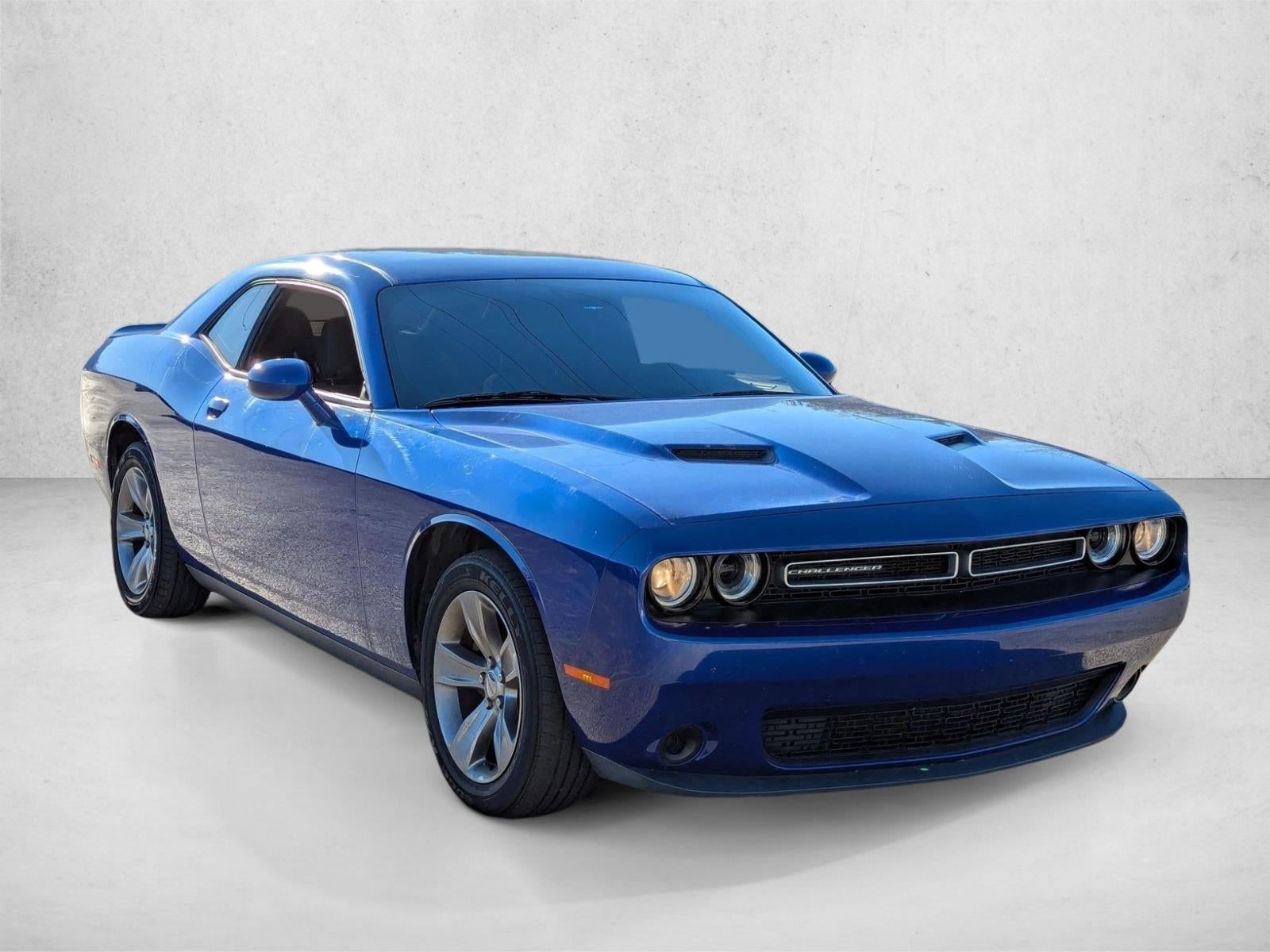 2018 Dodge Challenger SXT RWD