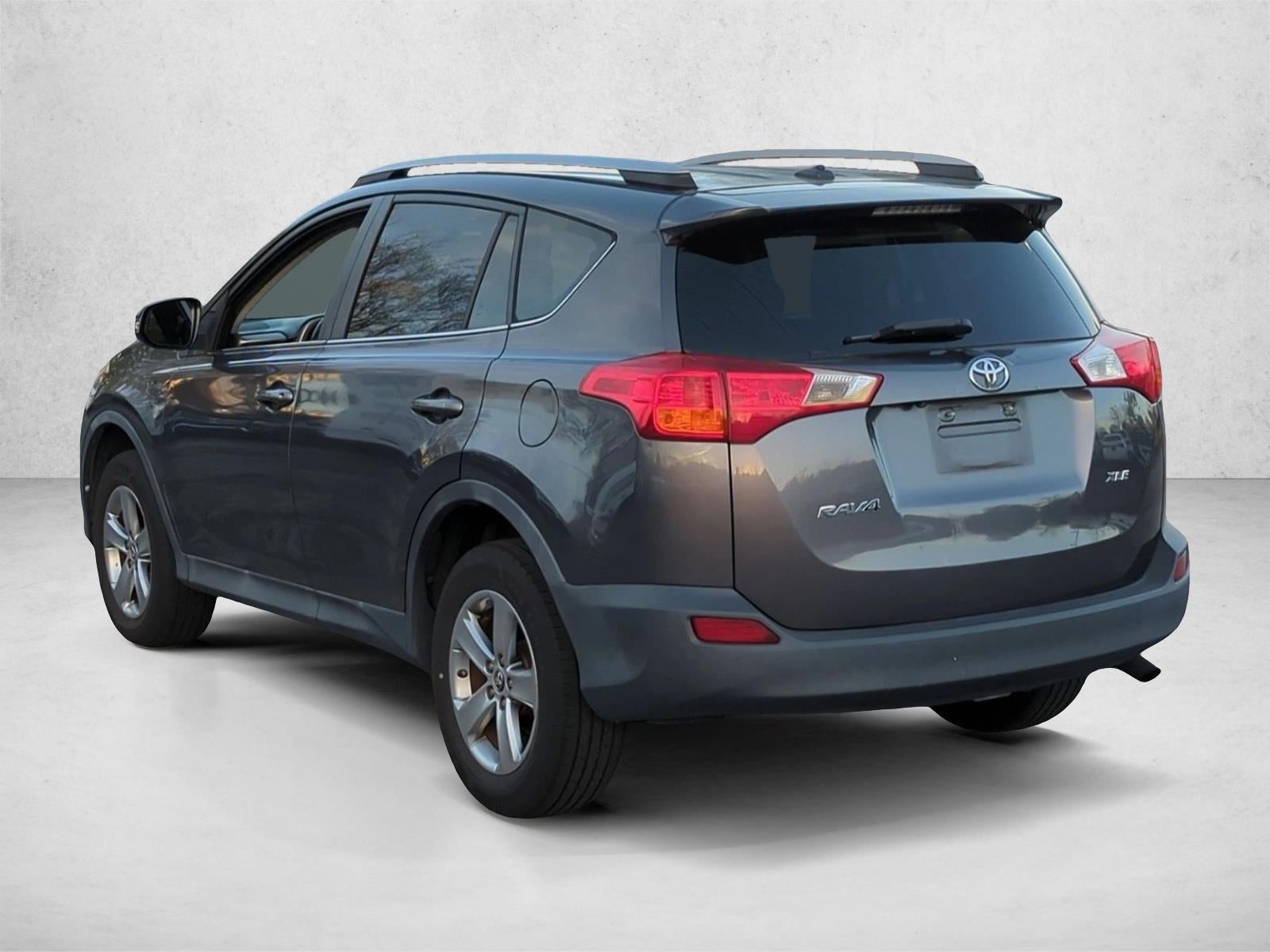 2015 Toyota RAV4 FWD 4dr XLE (GS)