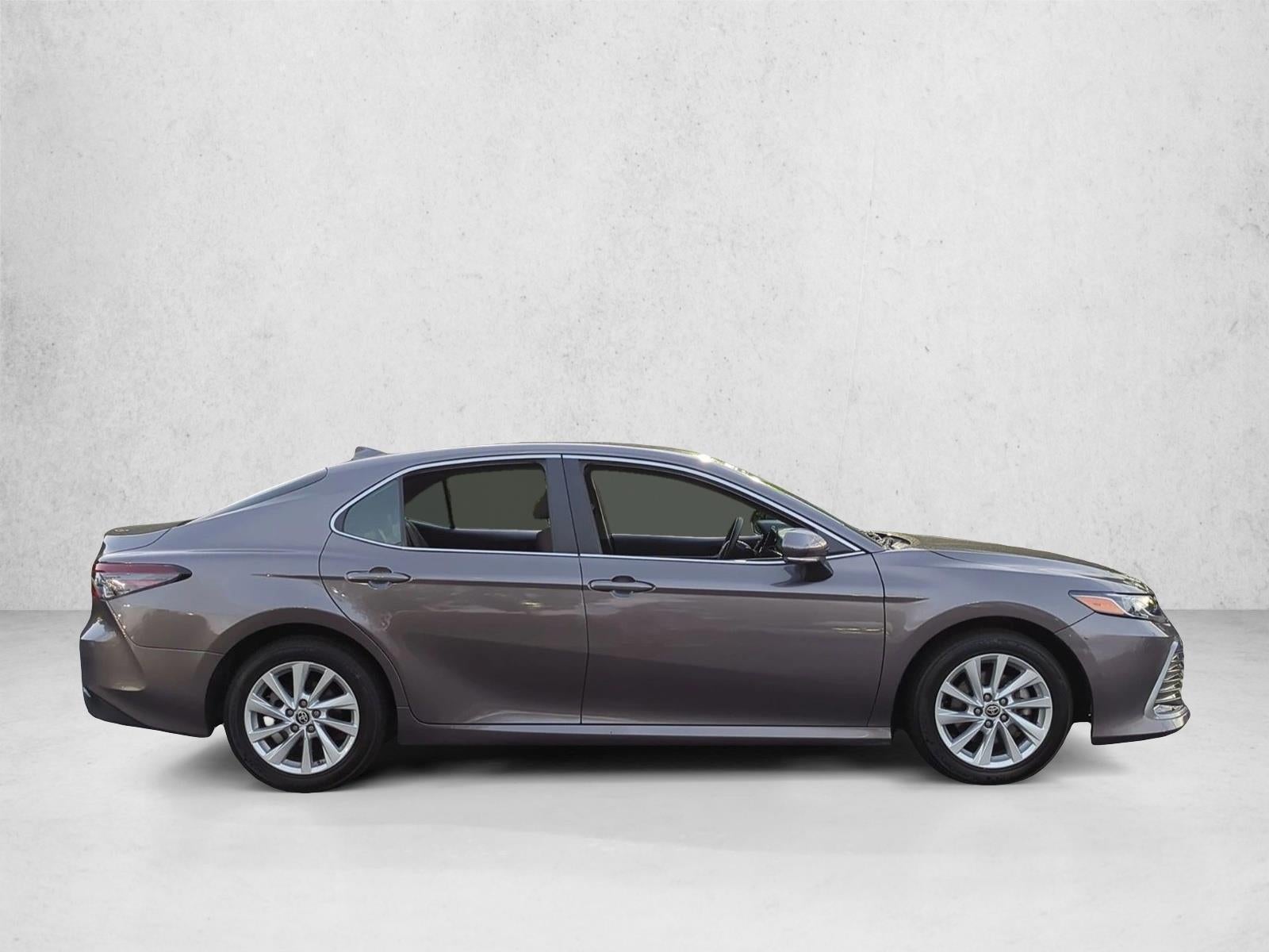 2023 Toyota Camry LE Auto (SE)